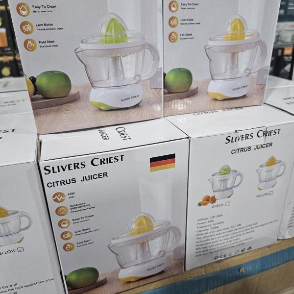 Presse-agrumes électrique