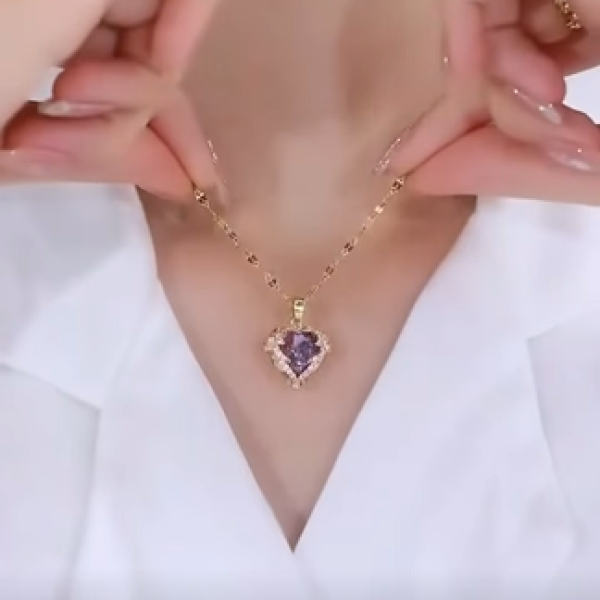 ❤️ قلادة الحب اللامعة ❤️